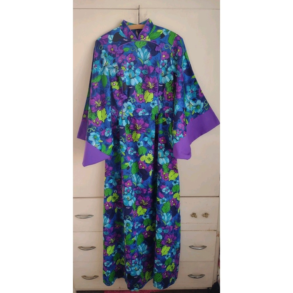 1960s Vtg Floral Hostess Gown Cheongsam Pagoda Mod Maxi Mcm Glam Japanese 70s